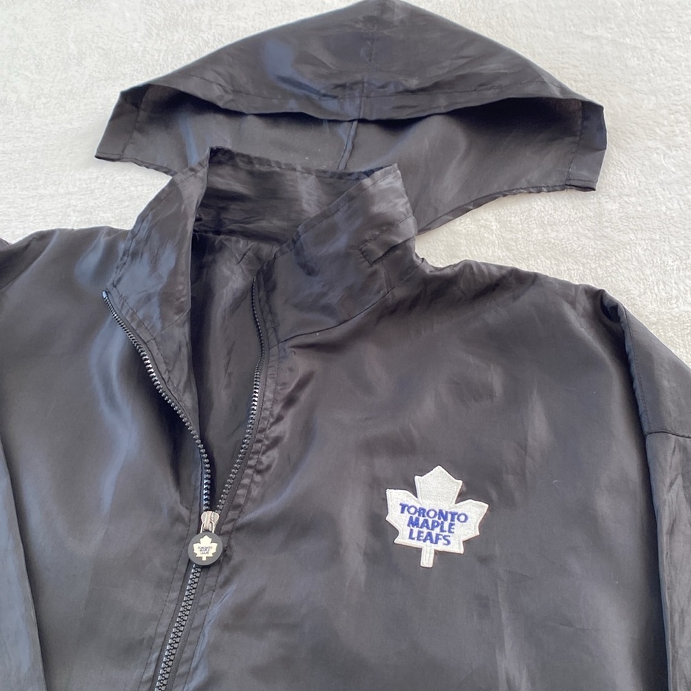 Toronto Maple Leafs Vintage Hooded NHL Coat Jacket. Size M/L.